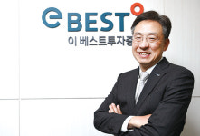 [PEOPLE] 사명 바꾸고 재도약 나선 이베스트證 홍원식 사장 | “핀테크 특화 强小증권사로 승부수”