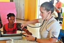 세아상역 | 아이티 의료봉사활동