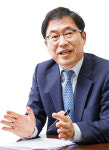 편의점 3만개 시대 명암…주7일 일해도 점주 몫은 월 250만원