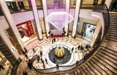 기대와 우려 교차 동북아 첫 복합리조트 파라다이스시티 ‘유커’ 유치 비상에 주가도 주춤