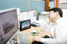 [Health] 잠 못 이루는 대한민국 ‘불면증’ 환자 급증 잠자리 스마트폰 금물…야간운동 되레 ‘毒’