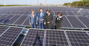 태양광 발전의 그늘-환경오염에 주민 반발…신재생정책 ‘삐걱’