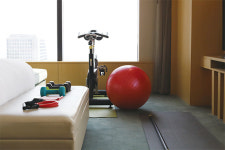 ‘프라이빗 실내 연습장’ 아시나요…나만의 공간에서 배드민턴부터 수영까지