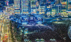 e스포츠 20년 역사 돌아보니 | 동네 PC방 대회서 어느새 세계 대회로 처음 10년은 ‘스타’ 그후 10년은 ‘롤’ 시대