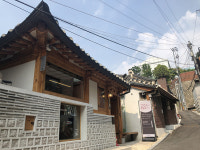 흑백 사진 속으로…종로 계동에서 즐기는 문화 산책