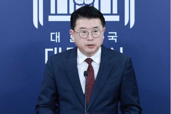 [속보] 대통령실, 의사단체에 “의대증원 원점 재검토 입장 매우 유감”