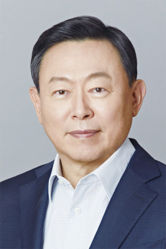 [대한민국 100대 CEO] 신동빈 롯데그룹 회장 | 바이오·모빌리티·메타버스 힘 싣는다