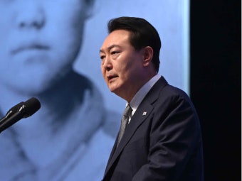 “윤 대통령 탄핵 요구” 청원 20만명 돌파…법사위 회부