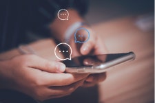 “퇴근하고 연락하면 벌금 8500만원” 법률 도입한 이 나라