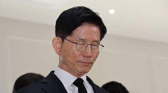 윤석열, 국민의힘 탈당 선언…대선 승리와 자유민주주의 위해 백의종군