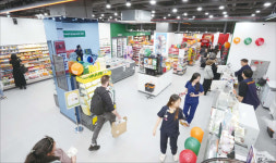 편의점 구조조정 시작됐다…세븐·이마트 부진에 남몰래 웃는 ‘빅2’