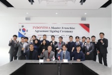 “오빠, 넷플릭스 보더니 외국인 줄 섰어”...PPL로 불황 돌파 ‘K고깃집’