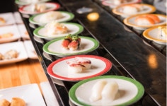 “광어만 20접시, 다신 오지마라”…회전초밥집에서 무슨 일?