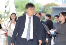 [속보] ‘김승원 청탁의혹’ 제넨셀 창업자 배임 2심 징역 4년·법정구속