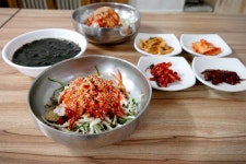 봄에 지리산 가면 꼭 먹는 이것…놓치면 후회할 제철음식 6선