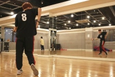 BTS 아이돌과 임을 위한 행진곡이 나란히 울리는 거리