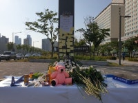 축구교실 승합차 사고 추모…지켜주지 못해서 미안해