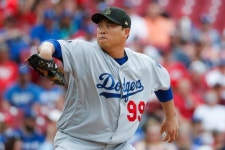 류현진 7이닝 5안타 무실점… 평균자책점 MLB 전체 1위