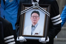 故임세원 교수 의사자 지정 보류..."숭고한 뜻 기릴 수 있게 해달라"