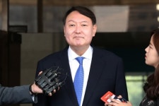 예금만 50억 윤석열 12세 연하 부인, 김건희 대표는 누구