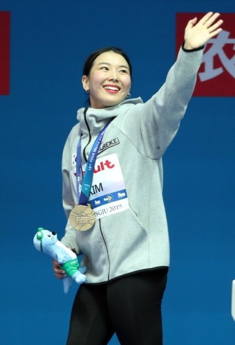 두 번의 실패 거울 삼은 김수지, 세계수영선수권 동메달로 '활짝'