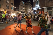 경포·안목해변 아니라 강릉 구도심에 7만 명 모인 까닭은