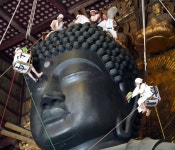 일본 도다이지(東大寺) 15m 청동 대불 몸 닦는 날
