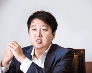 [이상언 논설위원이 간다] “민주화 훈장 우려먹는 기득권층”…쏟아지는 386 비판