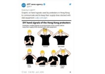 中공항서 OK 손모양 유지한채 걷는 소녀...붙잡아 물어보니