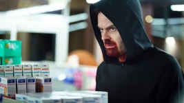 [와칭] 배우가 꿈인 어떤 킬러의 이야기, 배리