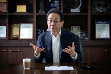 벤처협회장 文정부 의지 믿지만, 2년간 이뤄진 게 뭐가 있나