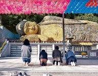 [한 컷] 어머니들의 기도