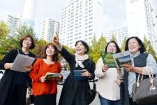 단합은 전국 최고죠···통장 모두 여성인 대전 서구 관저1동