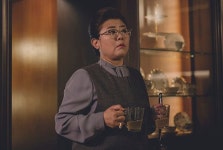 ‘기생충’도 ‘동백꽃’도 이정은 연기는 눈이 부시네