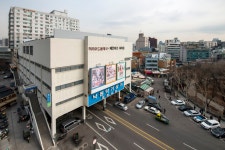 악기상가가 아니다, 공연 보는 문화공간이다···51살 낙원상가의 부활 비결