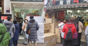 명동 약국 장악한 중국인들···마스크 하루 매출만 2000만원