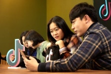 [소년중앙] 폰으로 찍고 편집하고 올리고…참 쉽죠, 내 개성 뿜뿜 영상 제작하기
