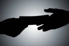“룸살롱 황제가 날 모함했다”…뇌물 혐의 경찰관 무죄 확정
