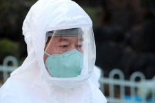 안철수, 푸른 의료복 입고 화상회의 내가 있을 곳은 대구