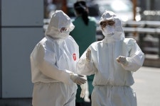 죽은줄 알았더니 살아난 코로나···음성·양성 경계선 환자 등장