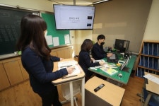 1시간 수업을 3분 영상으로 끝…온라인 강의에 학부모 분통