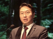 최태원 “사업방식 송두리째 바꾸는 딥체인지로 새 역사 쓰자”