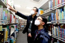 식당서 한줄로 먹어라 되레 더 세진 지방공무원 방역 지침