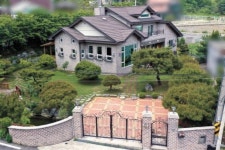 [단독]명성교회 안성쉼터 몰랐다…정의연 매달 150만원 후원