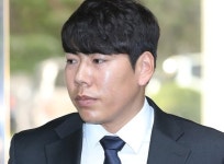 [김식의 야구노트] 강정호, 시장의 징계가 아직 남았다