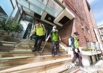 교회 감염 55명···클럽·물류센터발 통한 무증상 전파 의심