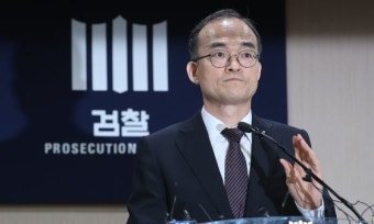 [현장에서] 2019년 상의 흔든 문무일, 2020년 文만나는 윤석열