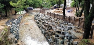 해변처럼 백사장 생긴 수락산 계곡…“올 여름에 놀러 오세요”