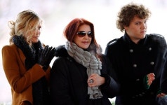 "할아버지와 똑 닮은 외모" 가수 엘비스 프레슬리 유일한 손자 사망