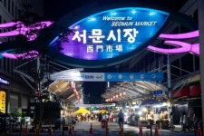 코로나 견뎌낸 대구, 그 빛나는 골목들